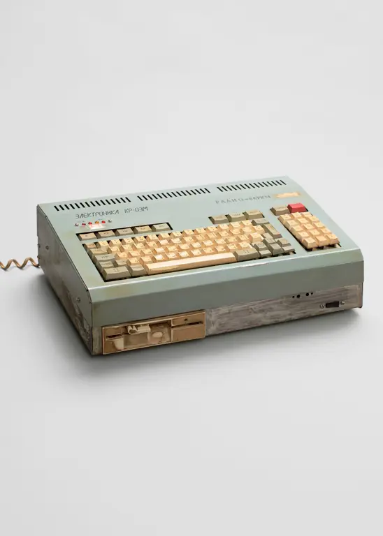 Elektronika KR-03 home computer